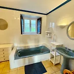 Casa vacanze La Longère 1750 Piscine Grand Jardin Hambye