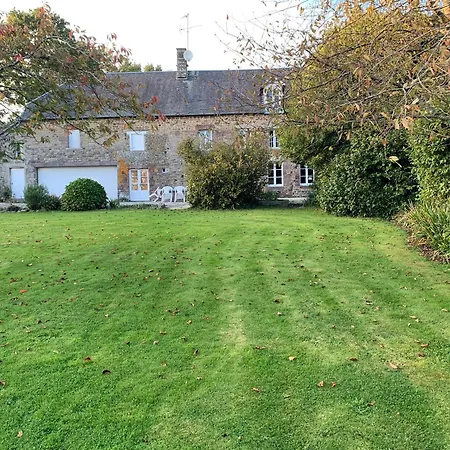 La Longere 1750 Piscine Grand Jardin Holiday home Hambye
