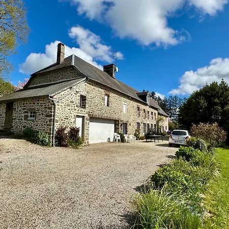 La Longere 1750 Piscine Grand Jardin Holiday home *