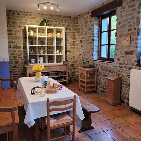 Holiday home La Longere 1750 Piscine Grand Jardin *