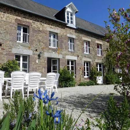La Longere 1750 Piscine Grand Jardin Holiday home