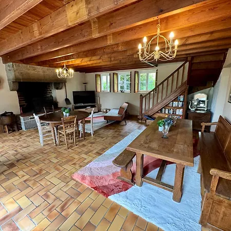 La Longere 1750 Piscine Grand Jardin Hébergement de vacances Hambye