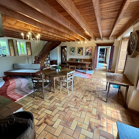La Longere 1750 Piscine Grand Jardin Hébergement de vacances