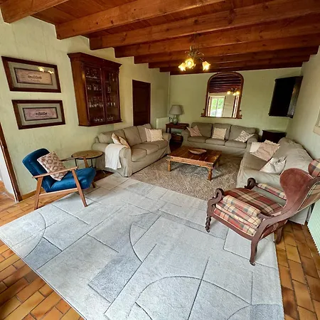Hébergement de vacances La Longere 1750 Piscine Grand Jardin Hambye